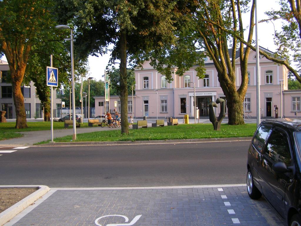 Hotel Monopol Hilden Exterior foto